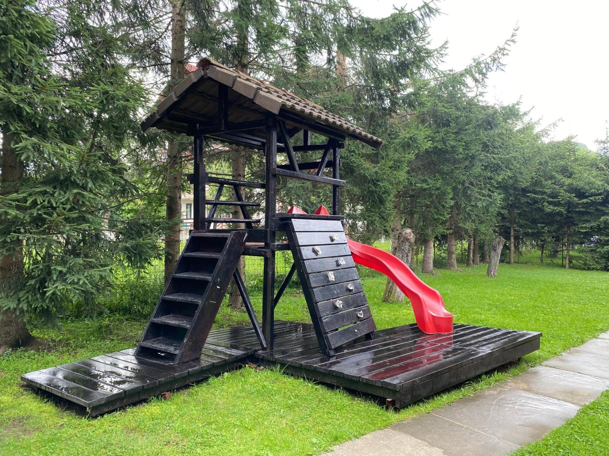 Vila Alunis 2 布朗 外观 照片